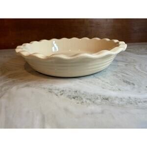 Emile Henry Williams Sonoma Ruffled Pie Dish Cream